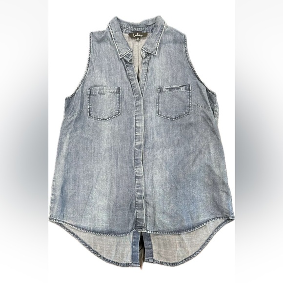 Lulus Stylish Sleeveless Button Up Down Denim Shirt SIZE Medium M - Picture 1 of 6